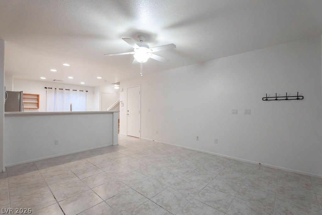 10380 Commanche Moon Avenue Property Photo 3