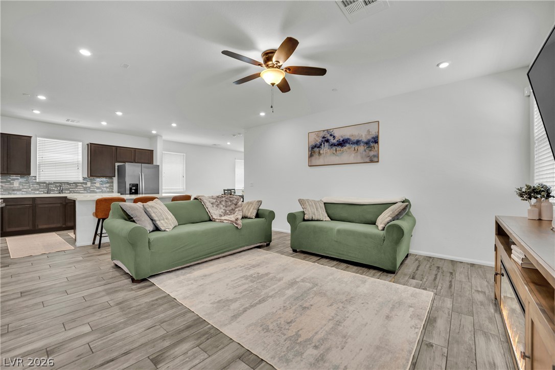 6123 Rose Springs Avenue Property Photo 4