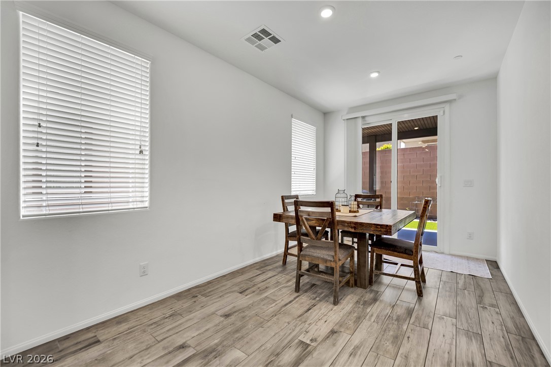 6123 Rose Springs Avenue Property Photo 14