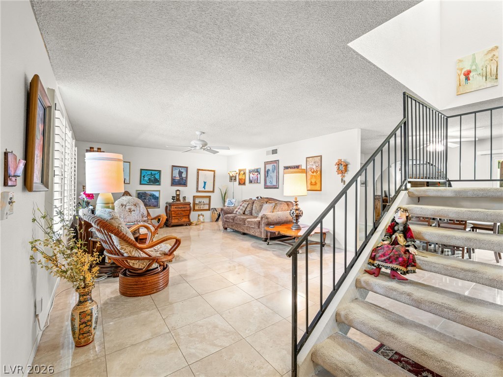 3422 Kensbrook Street Property Photo 6