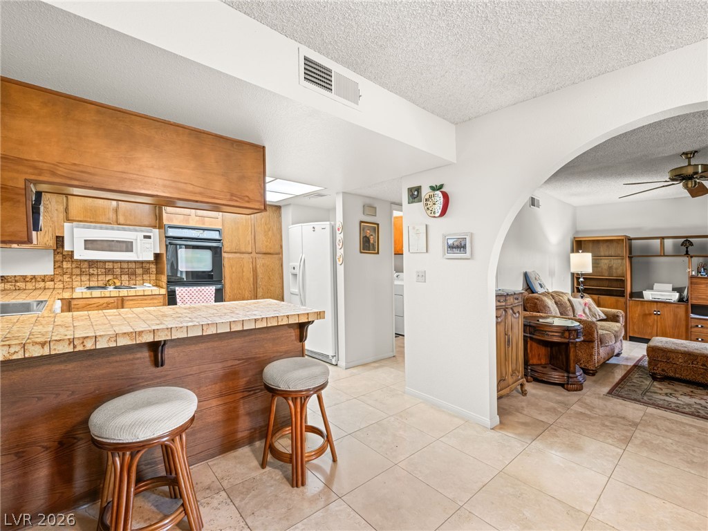 3422 Kensbrook Street Property Photo 17