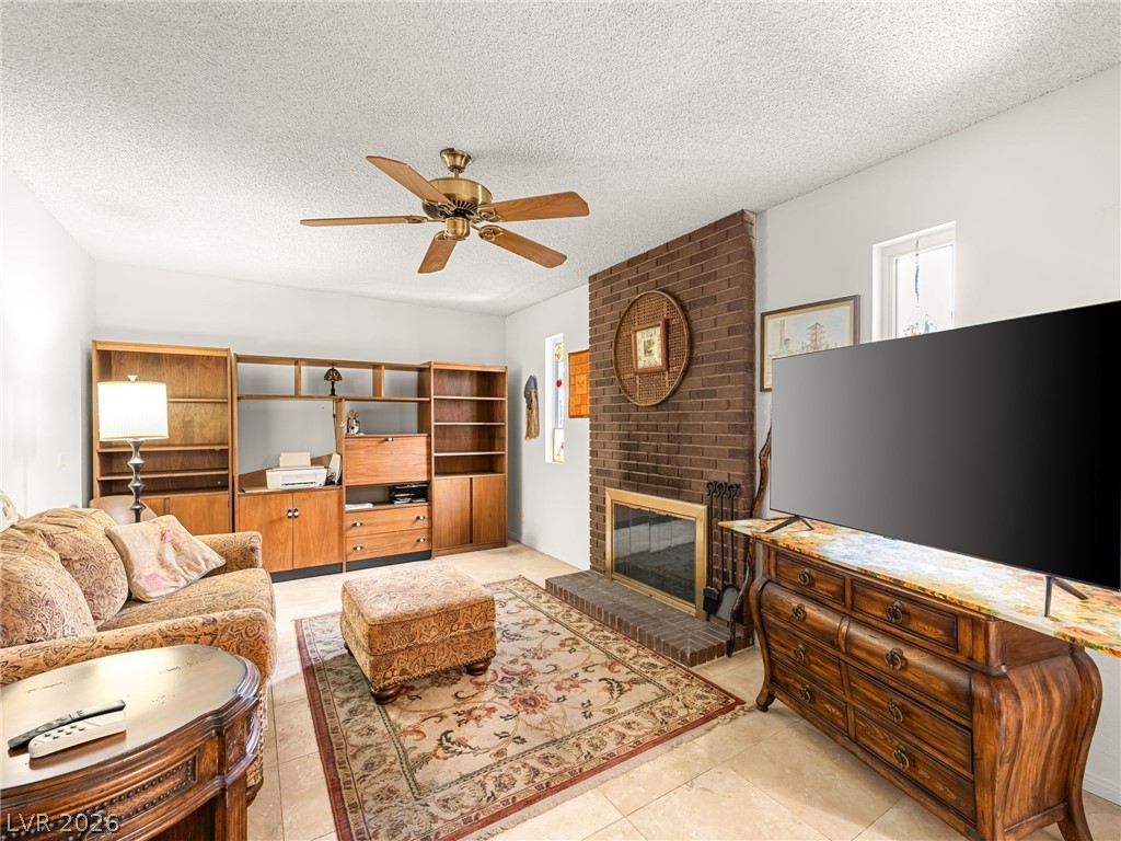 3422 Kensbrook Street Property Photo 21