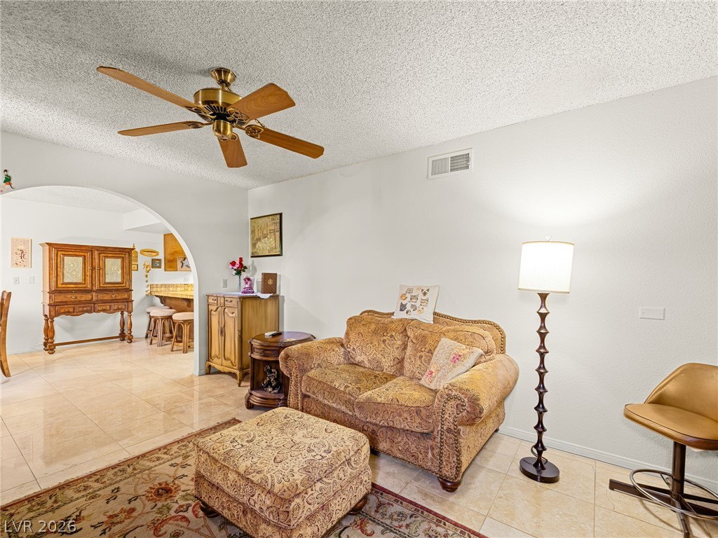 3422 Kensbrook Street Property Photo 23