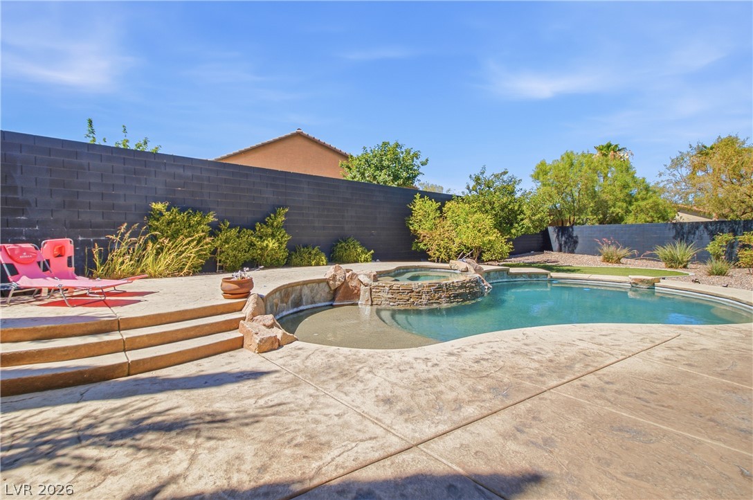 1081 Maple Bend Court Property Photo 7