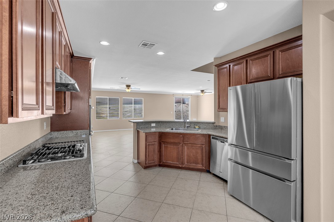2505 Festive Court Property Photo 11