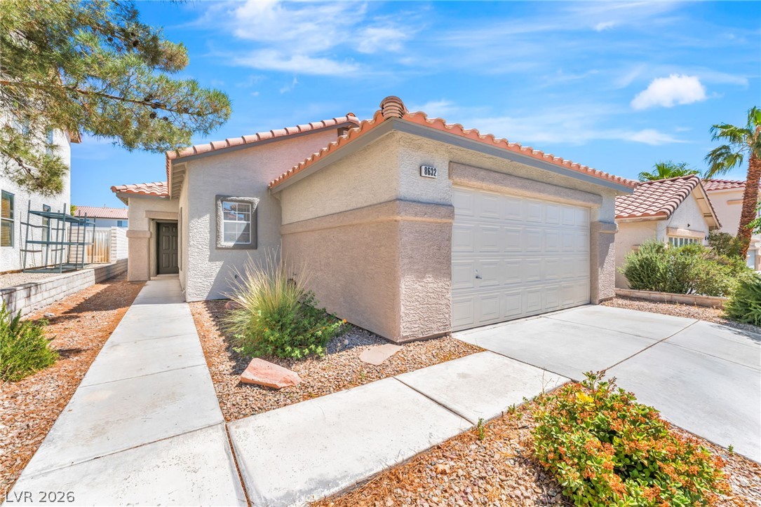 8632 Majestic Pine Avenue Property Photo 2