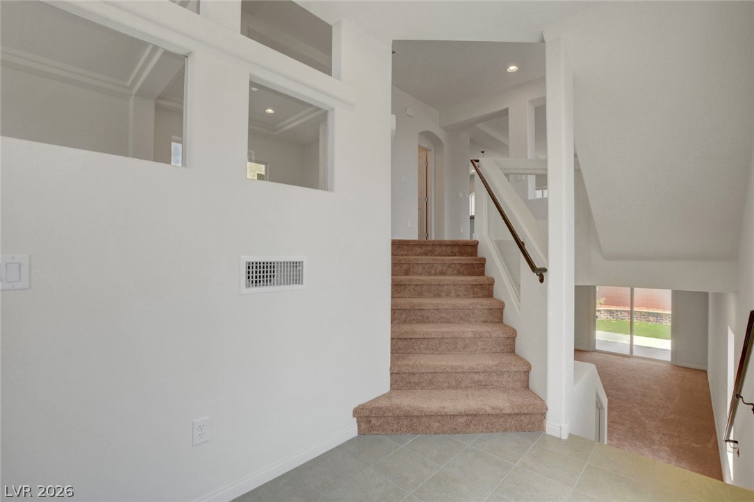 9824 Grey Sands Property Photo 4