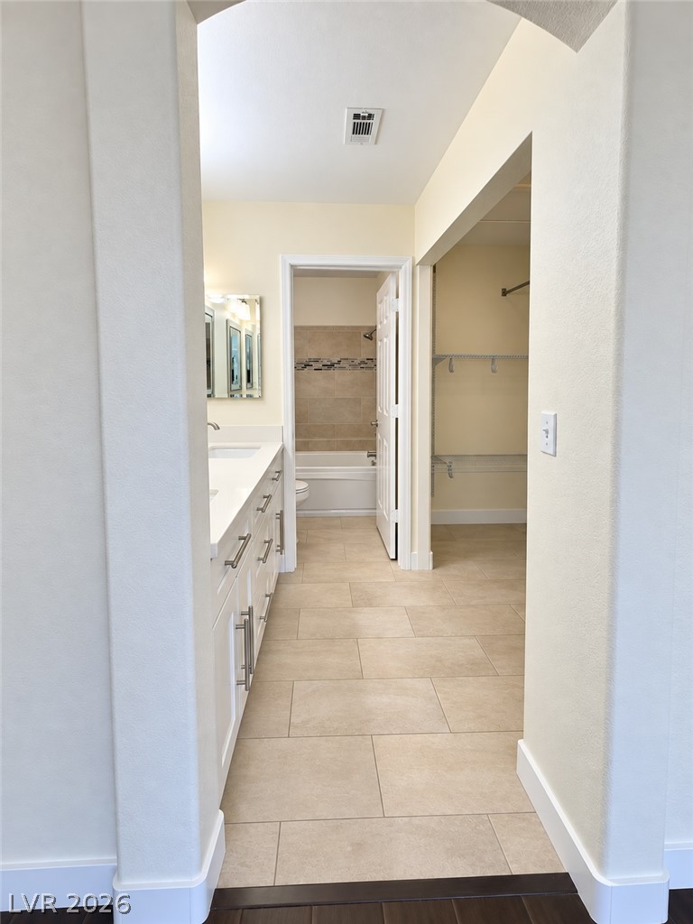 1728 Matador Way Property Photo 10