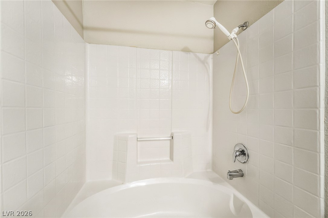 3060 Tarpon Drive 102 Property Photo 15
