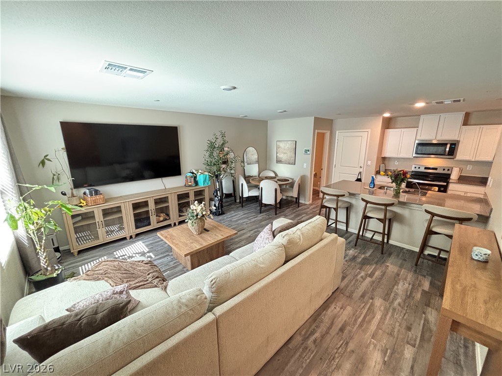 6173 Hibiscus Garden Street Property Photo 3