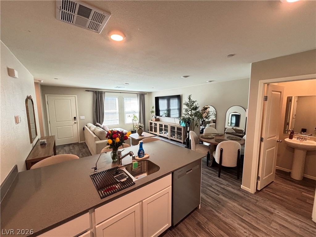 6173 Hibiscus Garden Street Property Photo 9