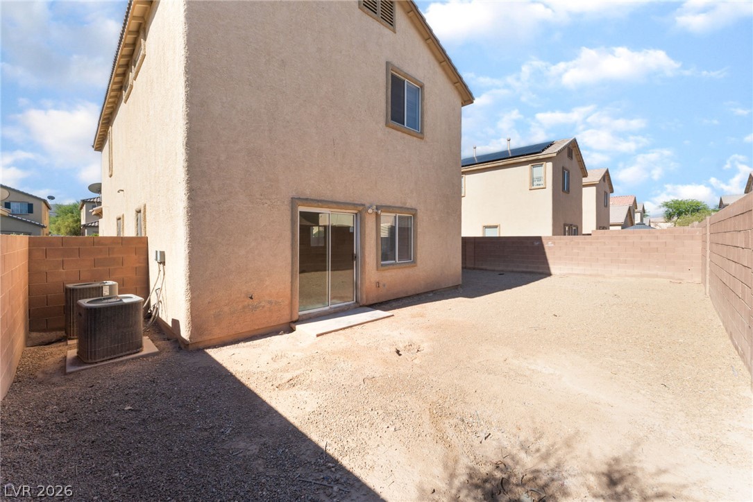 32 Rosa Rosales Court Property Photo 20