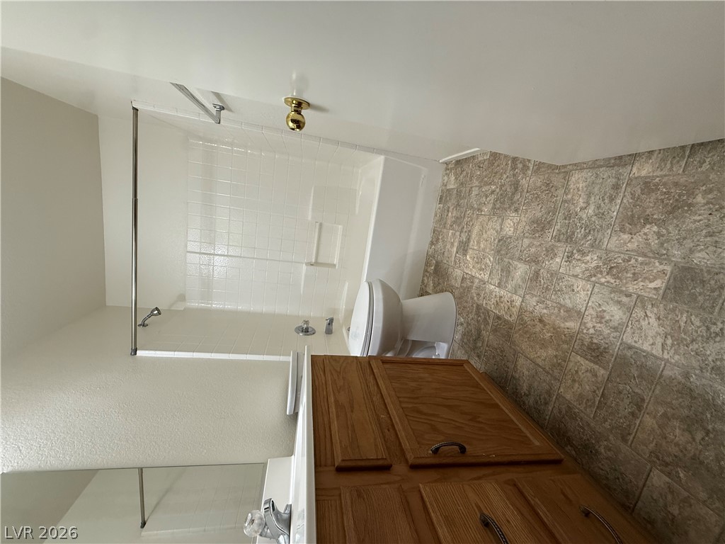 3421 Oakville Court Property Photo 11