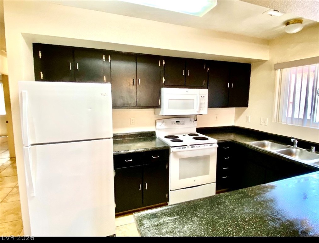 1872 Cosmic Drive Property Photo 6