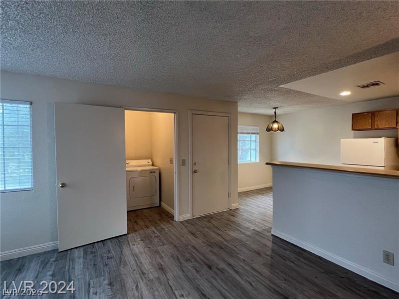 1872 Cosmic Drive Property Photo 18