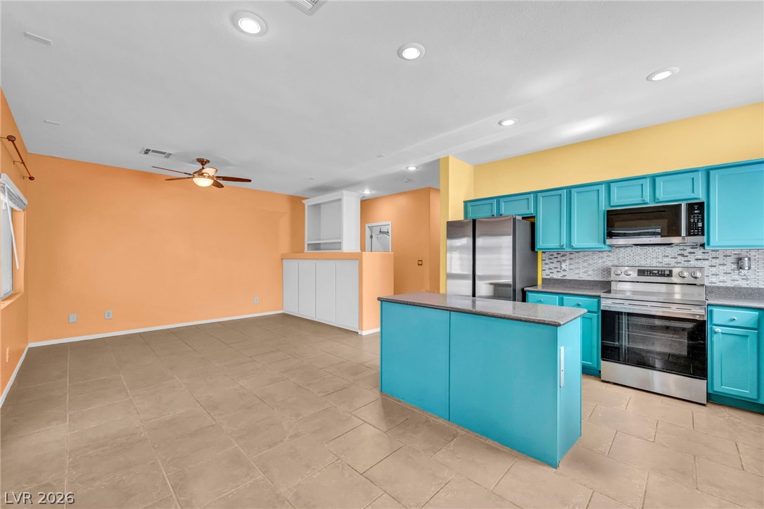 5401 Carrara Pointe Street Property Photo 8