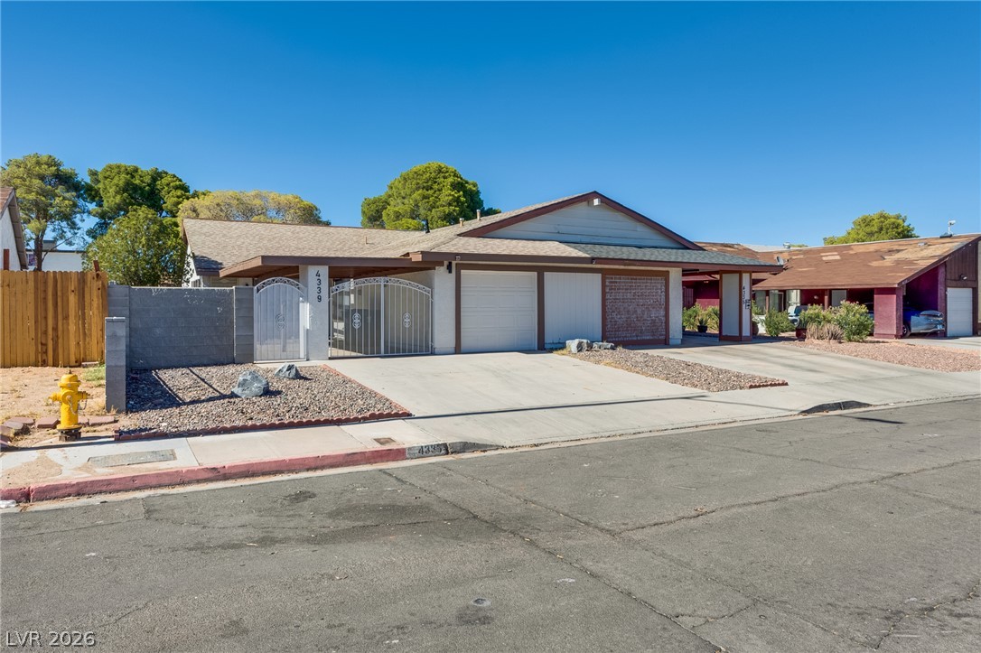 4339 Pinegrove Street Property Photo 5