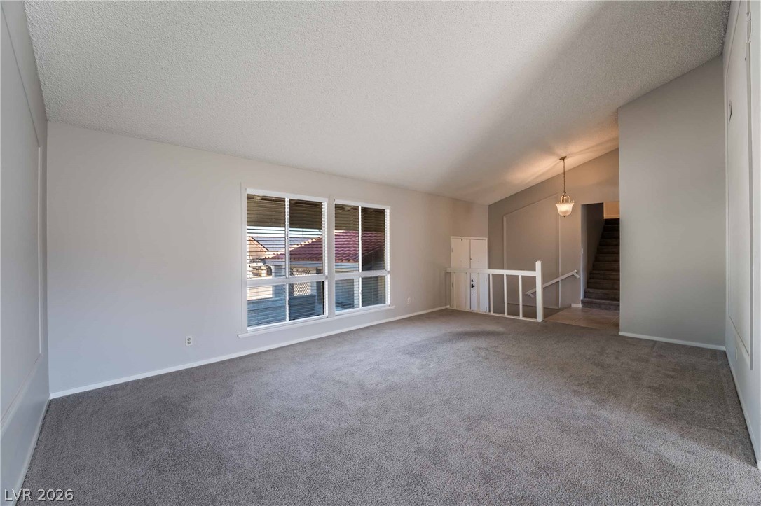 8705 Isola Drive Property Photo 6