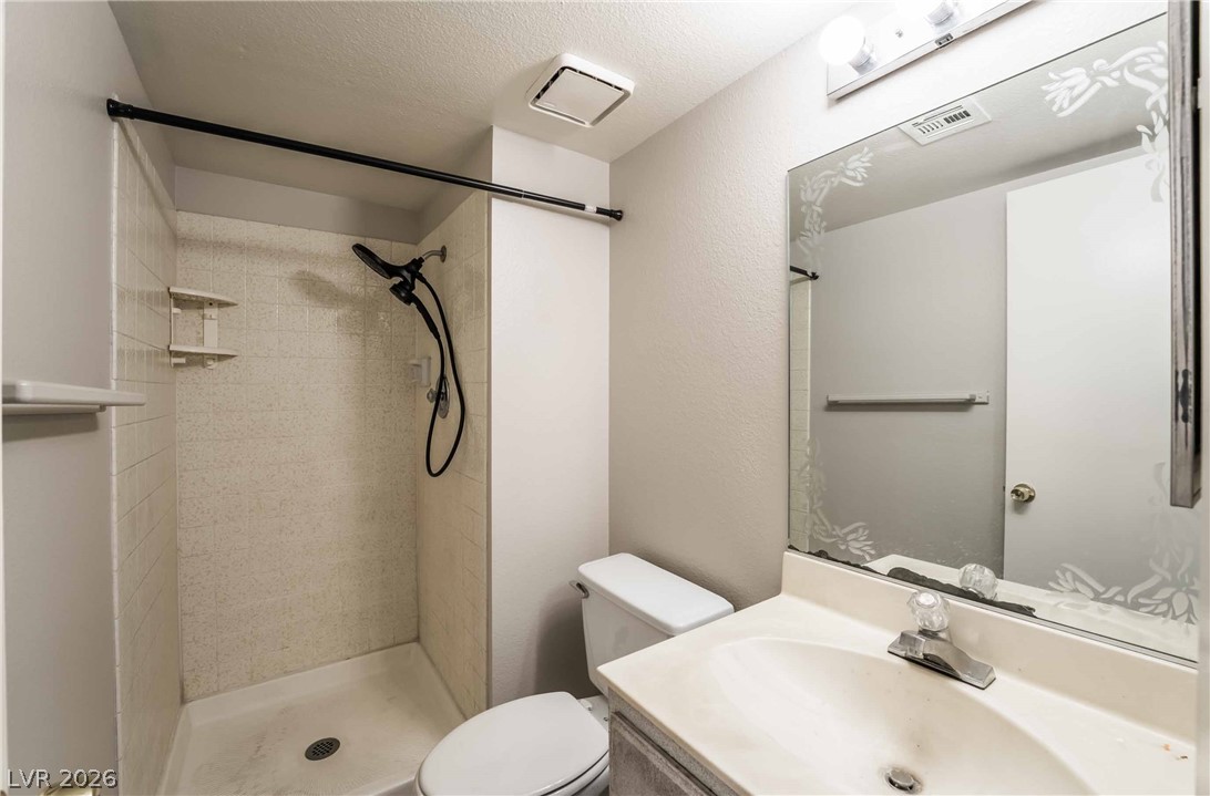 8705 Isola Drive Property Photo 13
