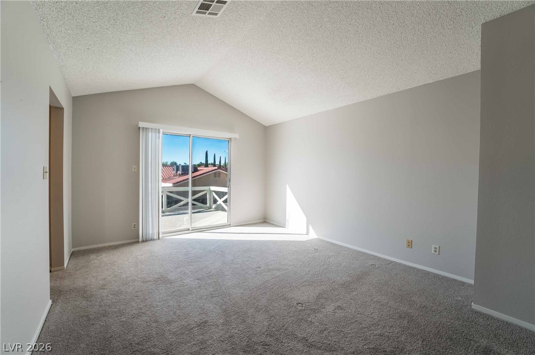 8705 Isola Drive Property Photo 14