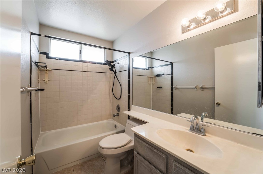 8705 Isola Drive Property Photo 20