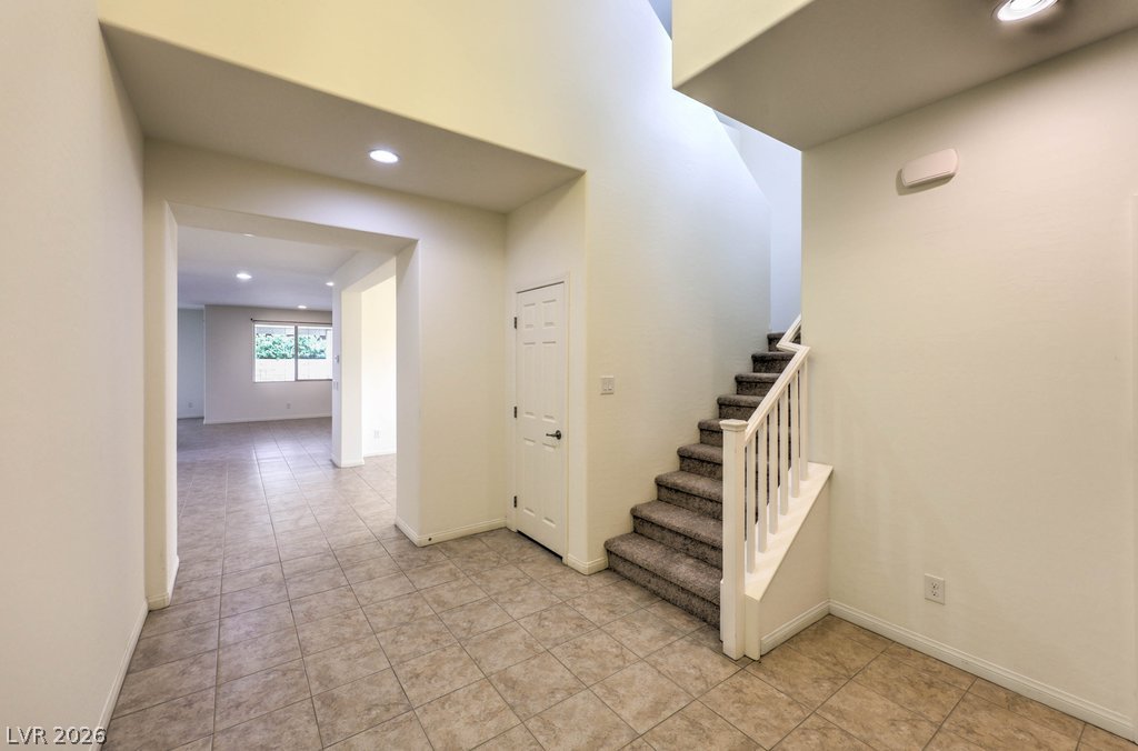 991 Whitworth Avenue Property Photo 6
