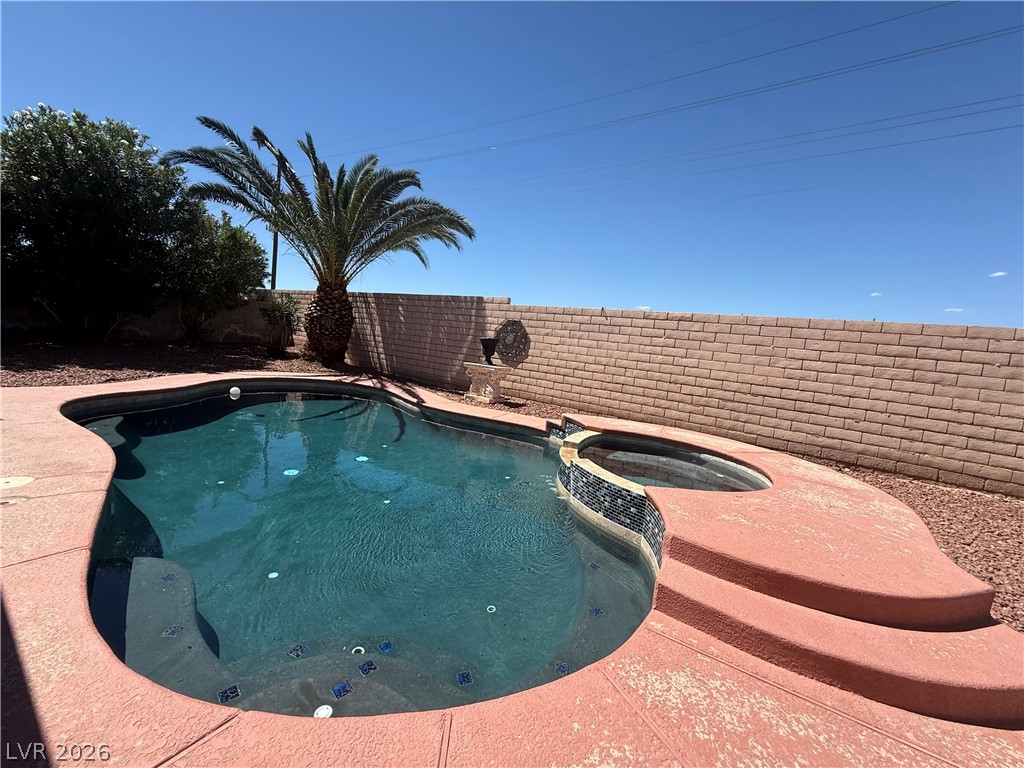 660 Bonanza Plain Avenue Property Photo 2