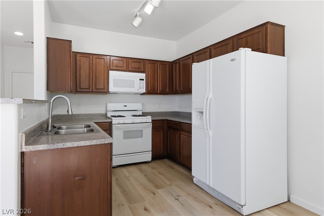 10410 Gold Shadow Avenue Property Photo 17