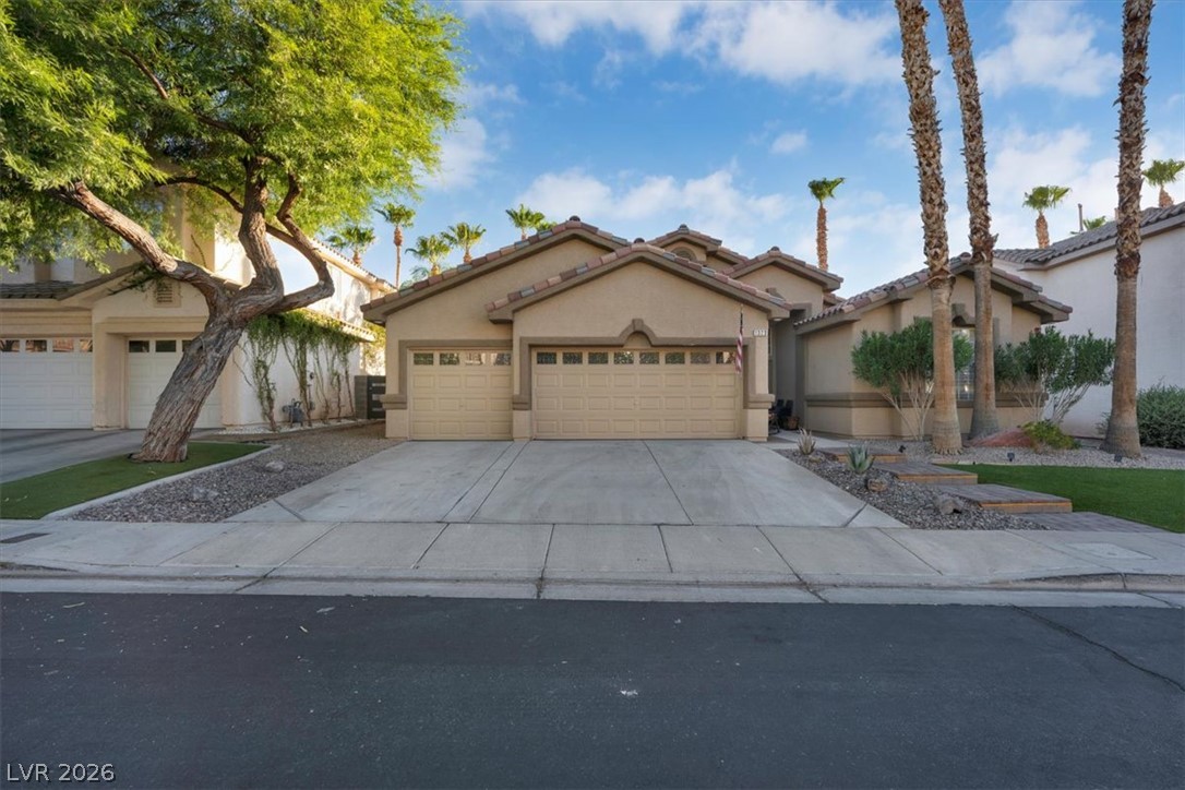 1323 Rolling Sunset Street Property Photo 4