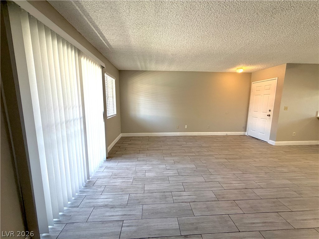 2750 South Durango Drive 1032 Property Photo 7