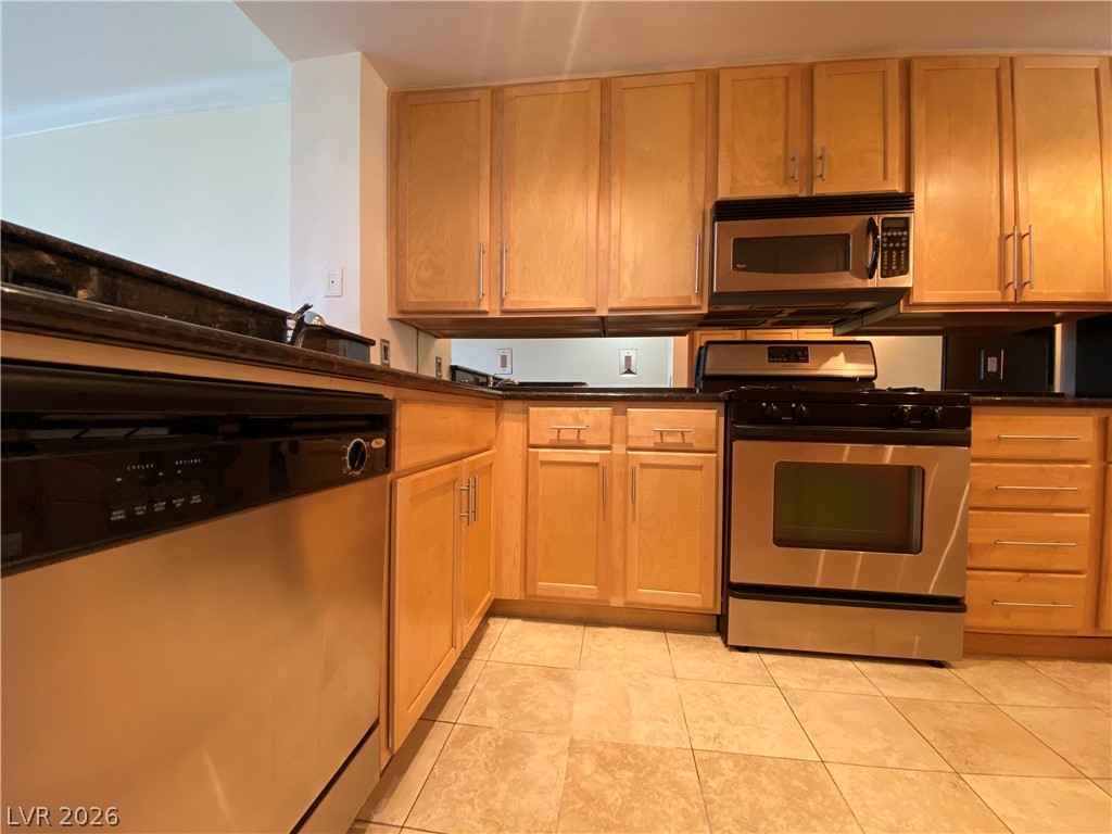 270 East Flamingo Road 215 Property Photo 7