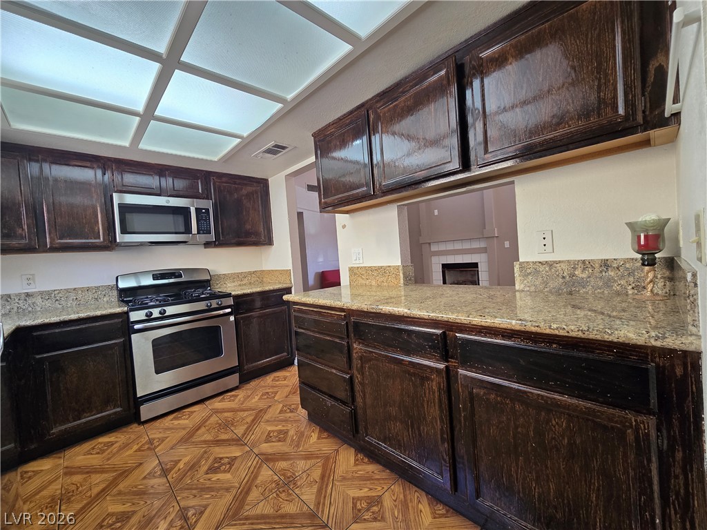 104 Lucy Thompson Street Property Photo 6
