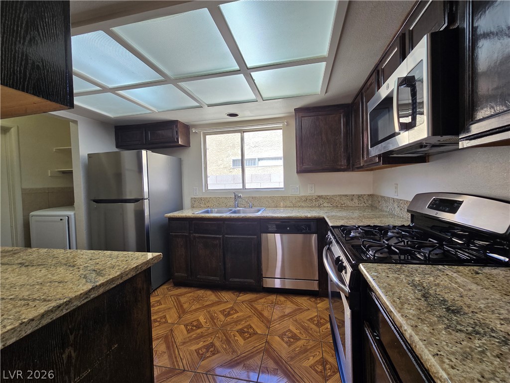 104 Lucy Thompson Street Property Photo 8