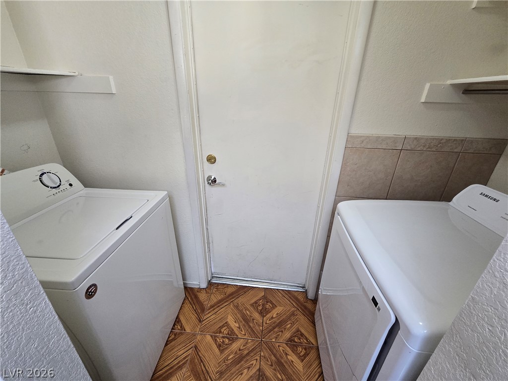104 Lucy Thompson Street Property Photo 9