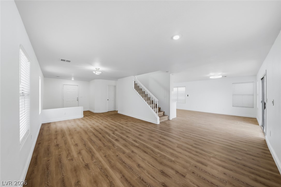8608 Hidden Pines Avenue Property Photo 4