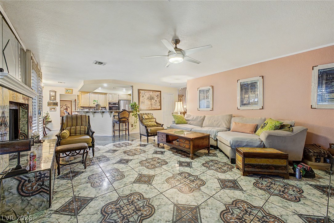 8208 Swan Lake Avenue Property Photo 13