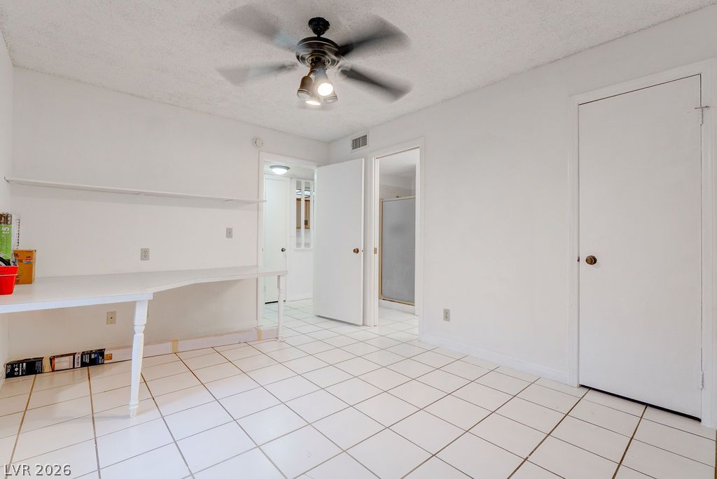 3823 South Maryland Parkway B2 Property Photo 10