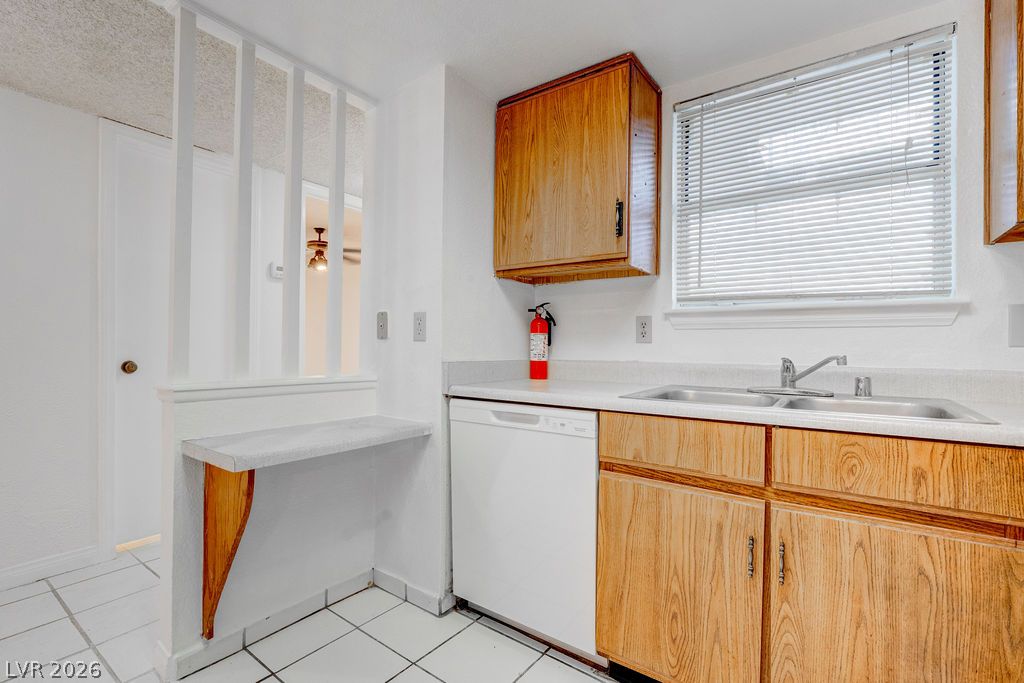 3823 South Maryland Parkway B2 Property Photo 19