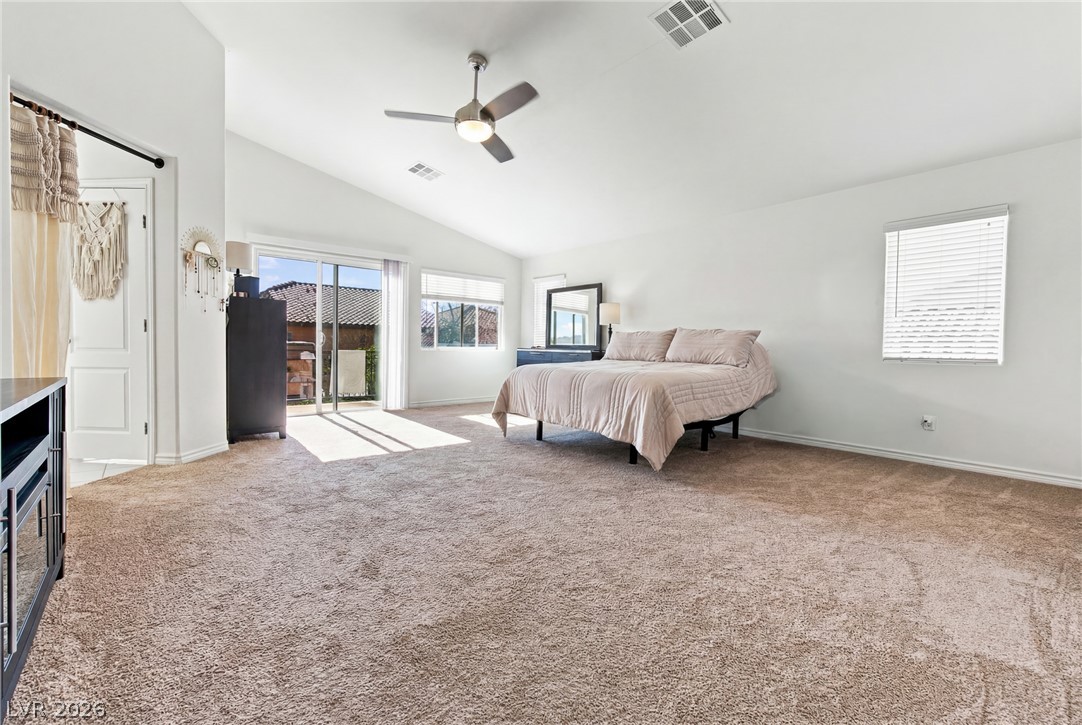 7425 Glorious Sun Drive Property Photo 12