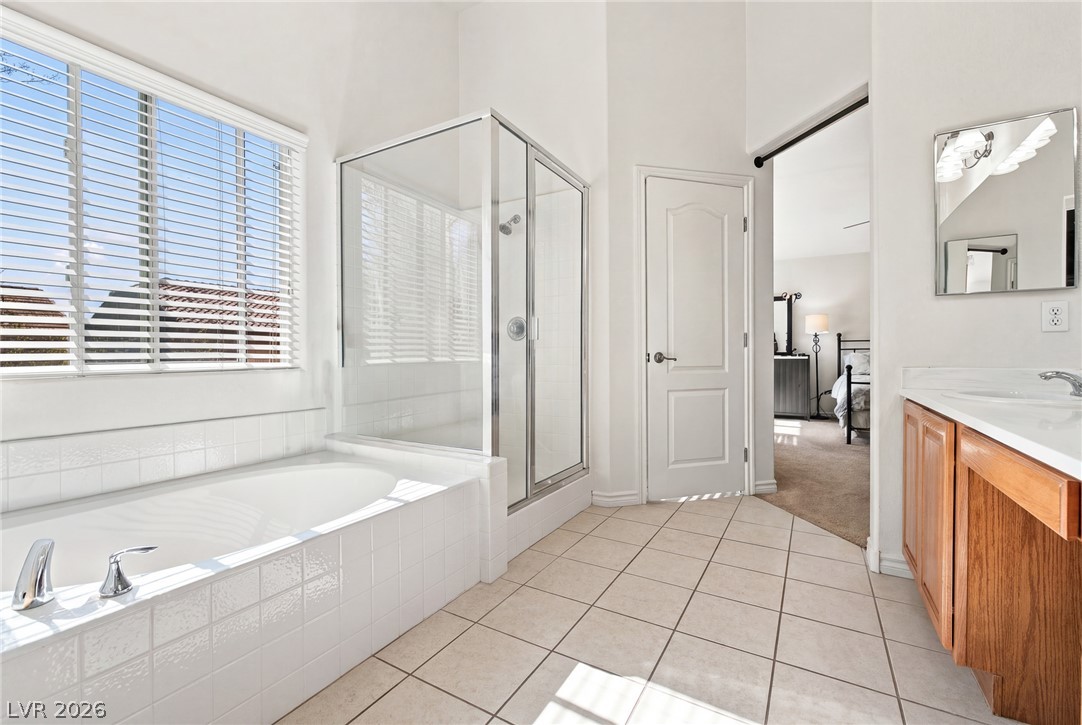 7425 Glorious Sun Drive Property Photo 15