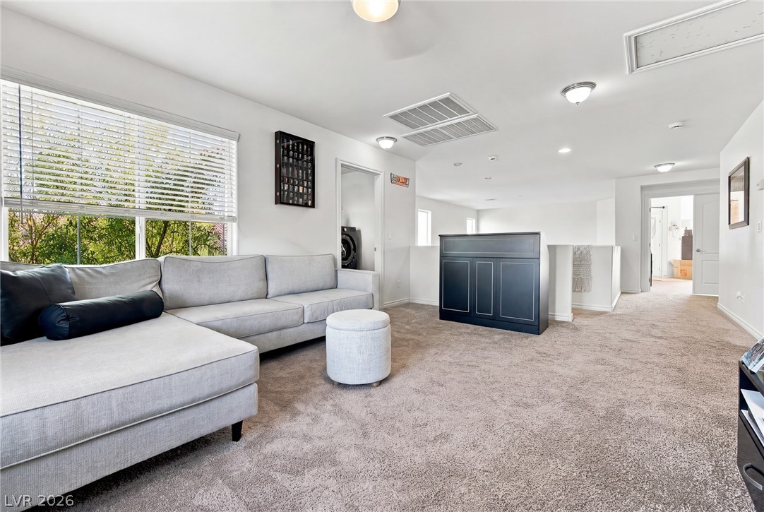 7425 Glorious Sun Drive Property Photo 17