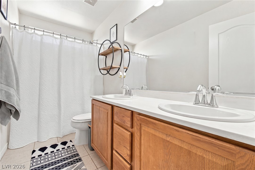 7425 Glorious Sun Drive Property Photo 20