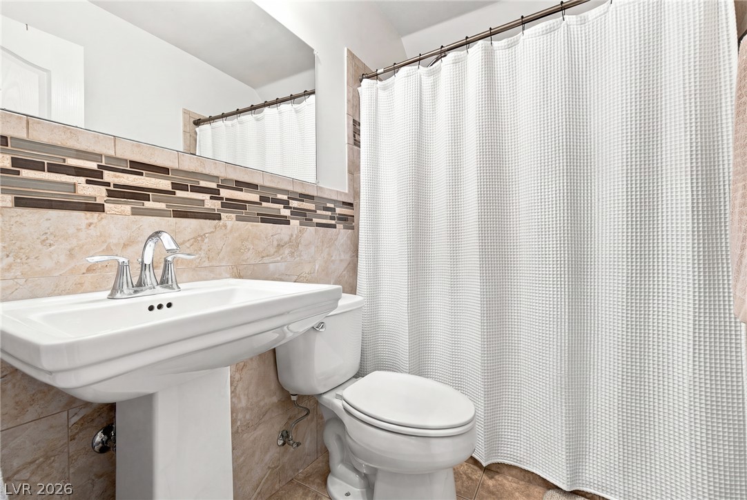 7425 Glorious Sun Drive Property Photo 23