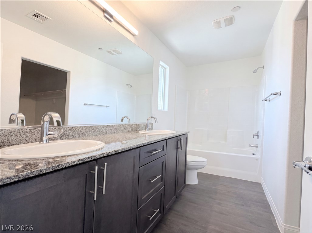 6875 Crimson Shadow Street Property Photo 15