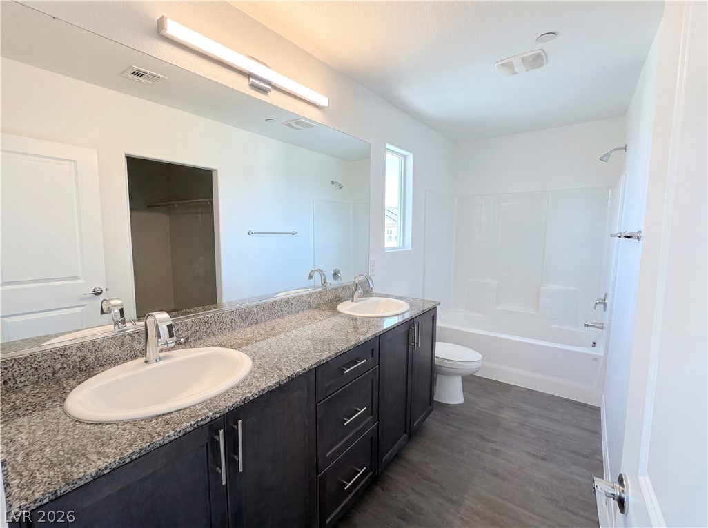 6875 Crimson Shadow Street Property Photo 17