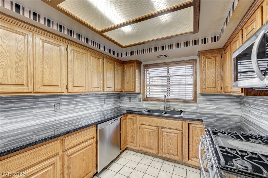7916 Canoe Lane Property Photo 20