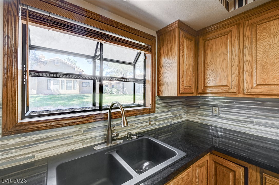 7916 Canoe Lane Property Photo 21