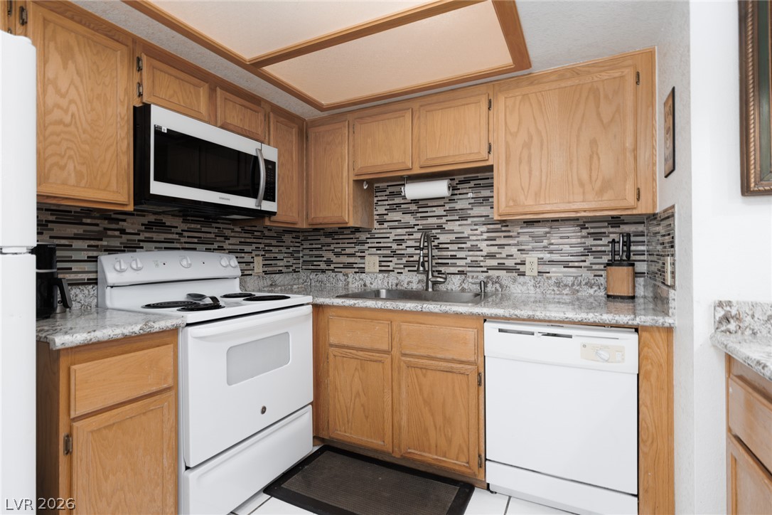 7604 Cromberg 201 Property Photo 7