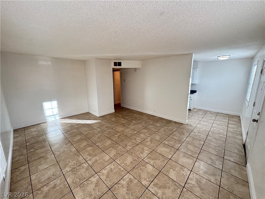 5132 Pebble Beach Boulevard B Property Photo 4