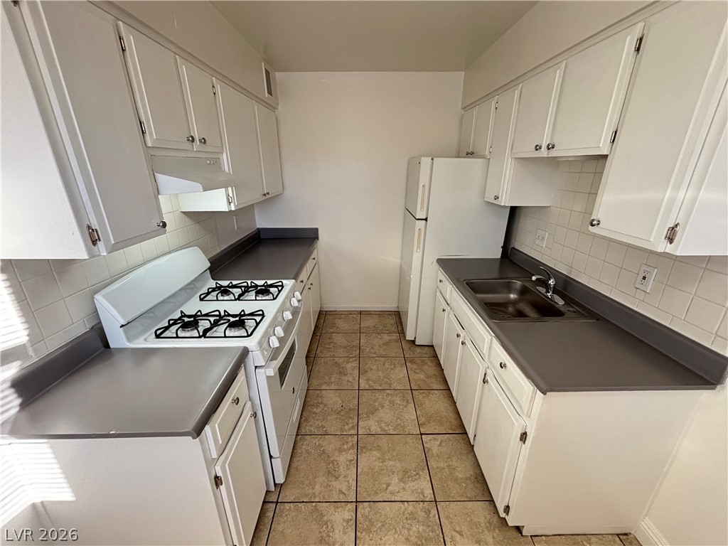 5132 Pebble Beach Boulevard B Property Photo 9